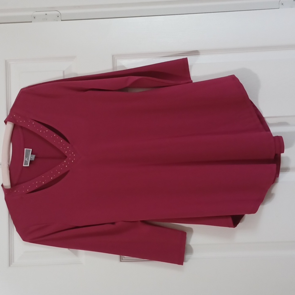 Women's blouse by M Collection. In excellent condition Never worn size S.